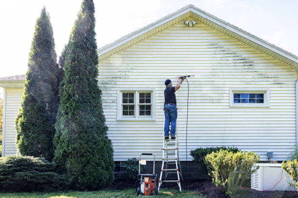 Best Garage Pressure Washing  in Saegertown, PA